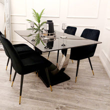 PROMO Venus Dining Table with 4 Black Luna Chairs