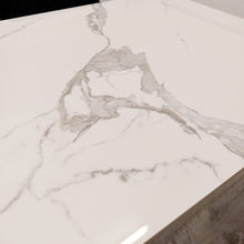 PROMO Titus Dining Set Polar White with 4 Luna Navy Chairs