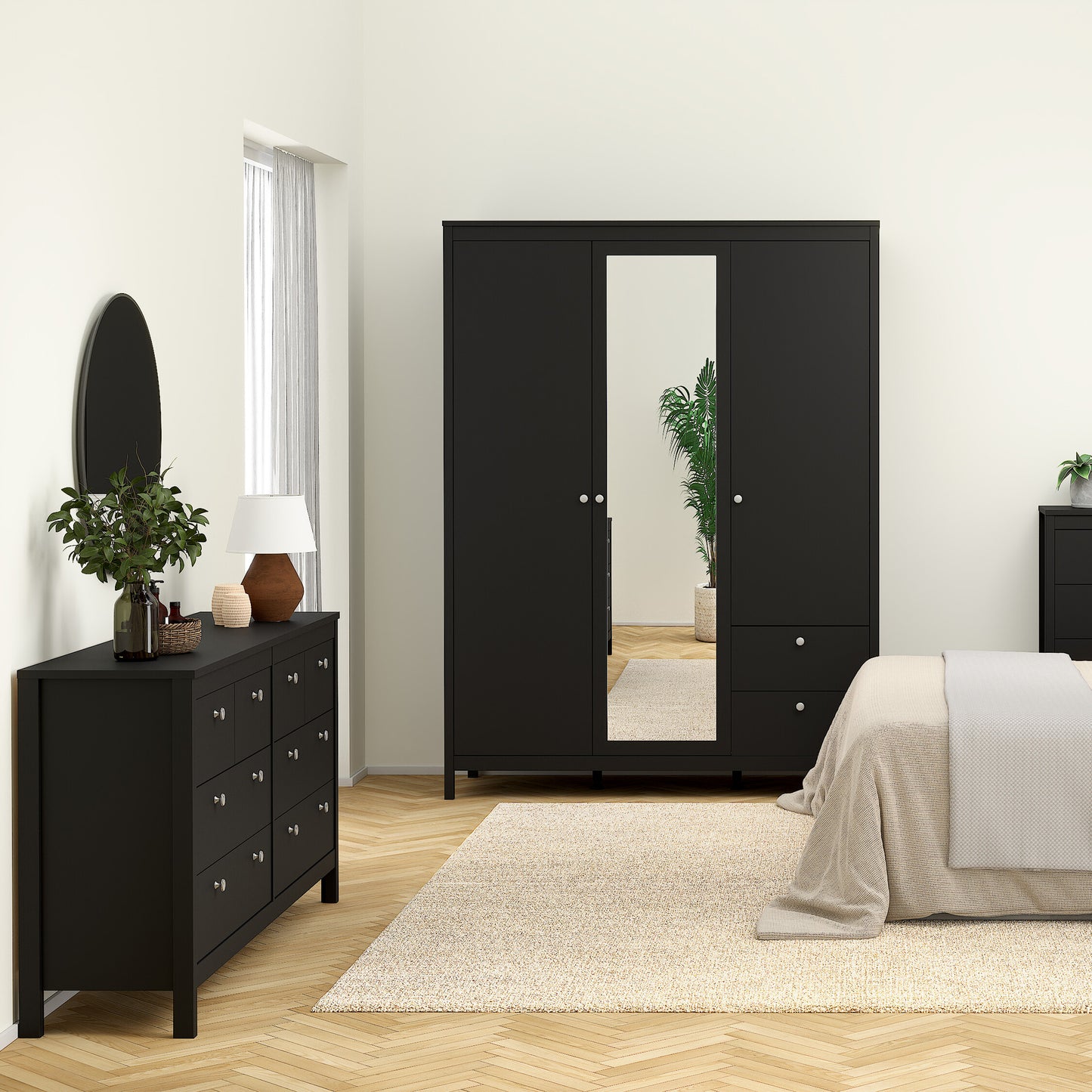 Madrid Double dresser 4+4 drawers in Matt Black