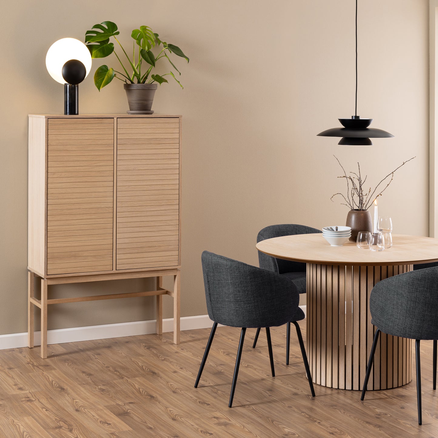 Linley Cabinet with 2 doors and 4 shelves in White Oak